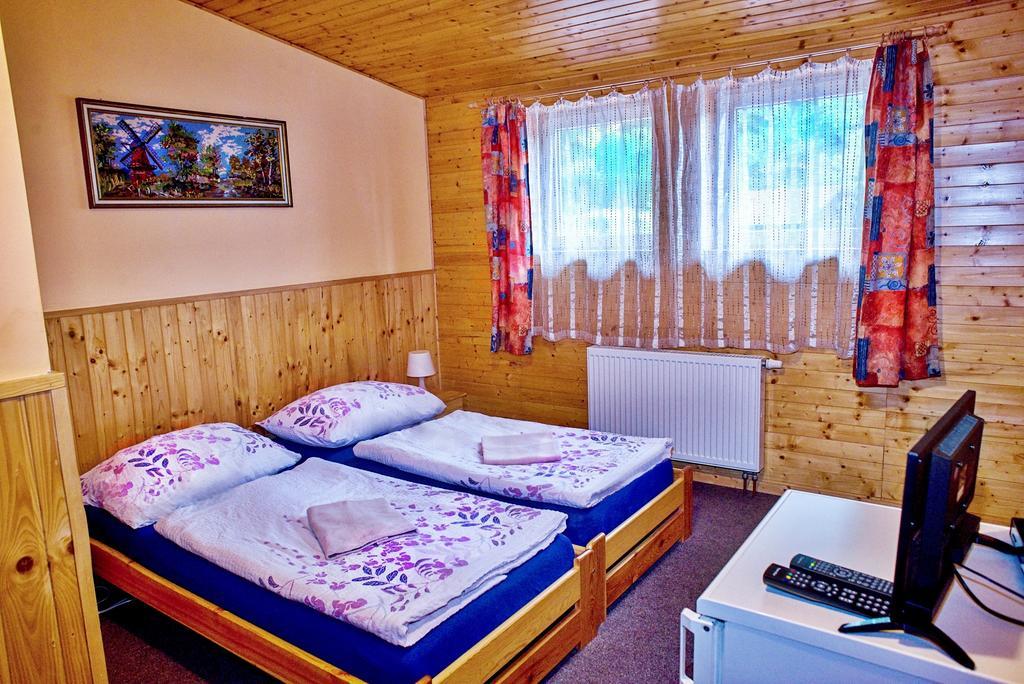 Penzion Radosov Ubytovani V Soukromi Kyselka  Exterior photo